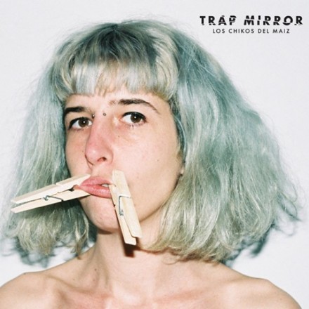 “Trap Mirror” de Los Chikos Del Maíz
